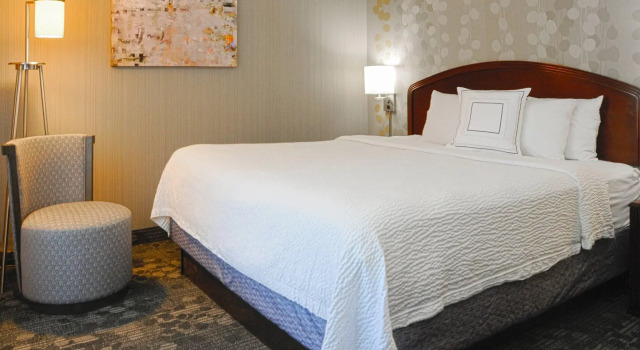 Двухместный люкс Executive c 1 комнатой с видом на внутренний двор Courtyard by Marriott Colorado Springs South