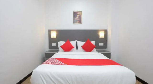 Двухместный номер Standard OYO 44043 First Garden Hotel