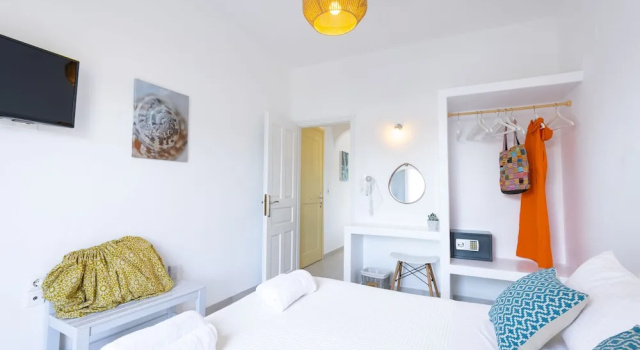 Семейный номер Standard с балконом Akrotiri Hotel
