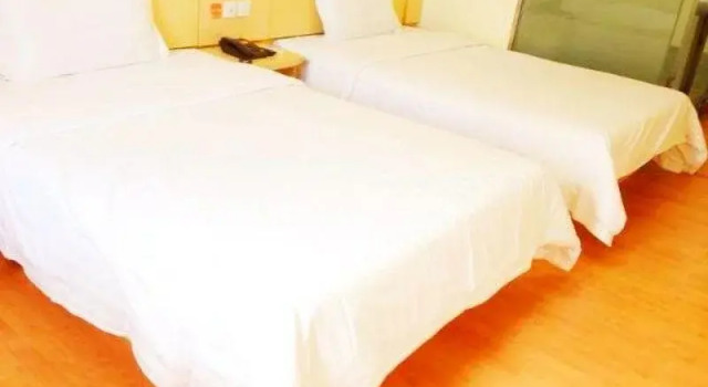7 Days Inn Shenzhen East Railway Station Buji Laojie