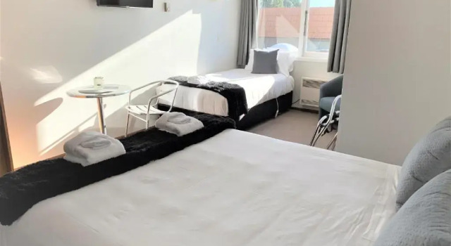 Трёхместный номер Standard Ranfurly Hotel