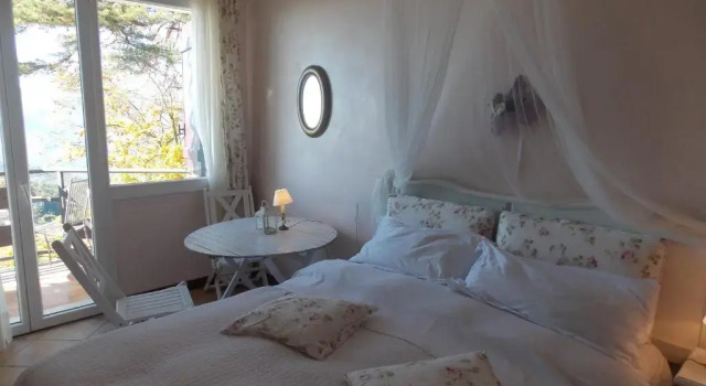 Двухместный номер Standard с балконом B&B Le Camelie del Bosco