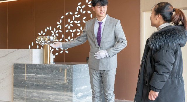 Lavande Hotel (Dezhou Qihe Economic Development Zone), Book Hotel Hoteller i Qihe med parkering, Parkering