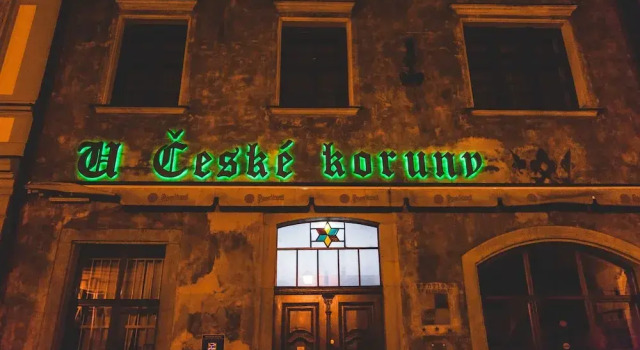 Hotel u České koruny, Rezerwuj Hotel Hotele w Kraj hradecki ze śniadaniem, Śniadanie