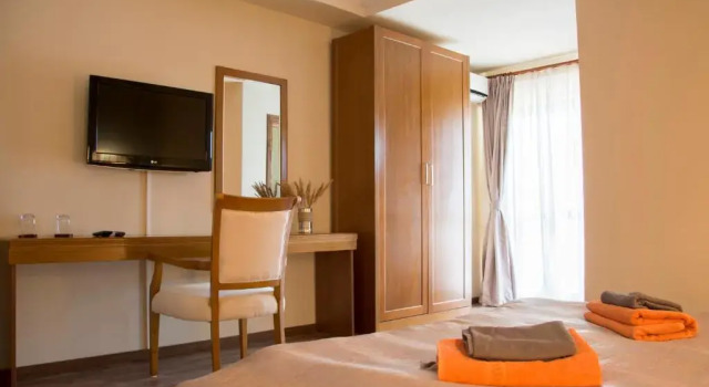 Pensiunea 4 Salcii, Rezerwuj Hotel Baltenii de Sus 