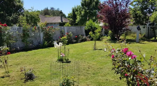 Коттедж Villa de charme avec jardin proche de la mer