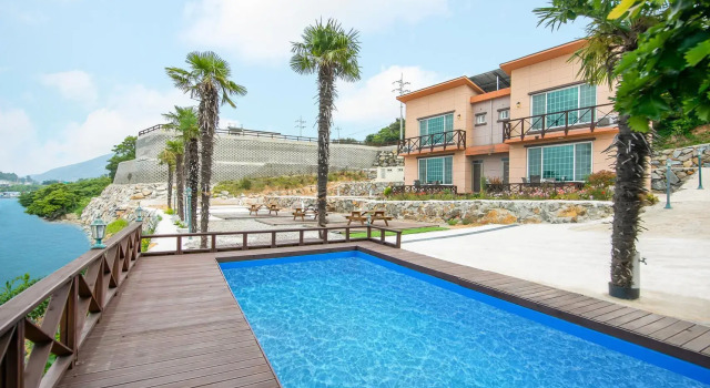 Yeosu Talk Talk World Pension, Reserva ahora Hotel Hoteles en Jeolla del Sur con aparcamiento, Aparcamiento
