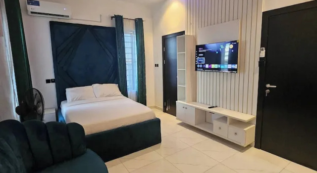 Luxury 5 Bedrooms Duplex With Swimming Pool, Book Hotel Lagos Lagos State