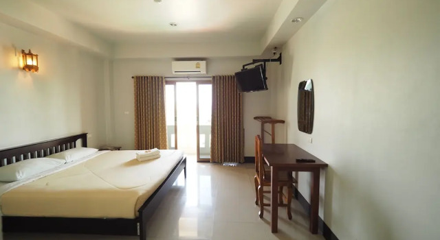 Двухместный номер Standard с балконом Amorn Sukhothai Hotel