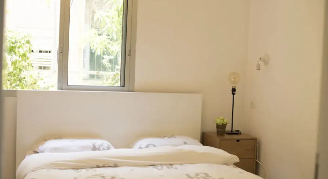 Вилла Villa in TLV with a BIG YARD and POOL
