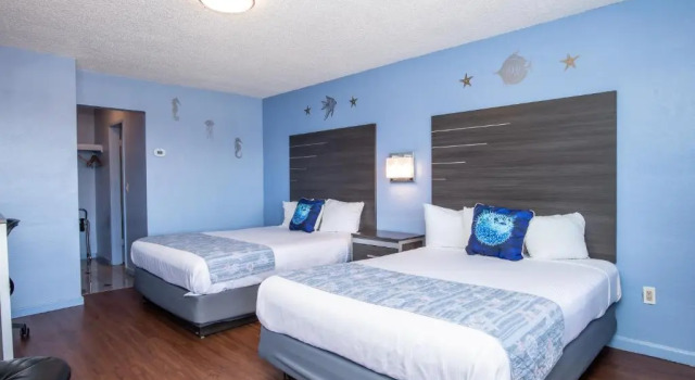 Четырёхместный номер Standard Aqua Breeze Inn