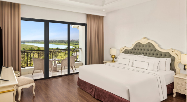 Номер Deluxe с видом на озеро Vinpearl Cua Hoi, Affiliated by Meliá