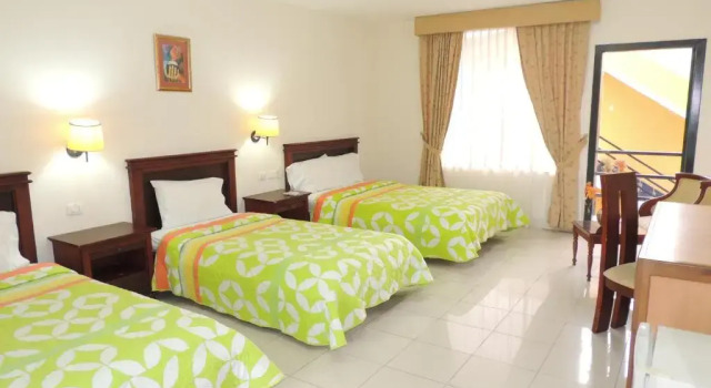 Четырёхместный номер Standard Hotel Club del Sol
