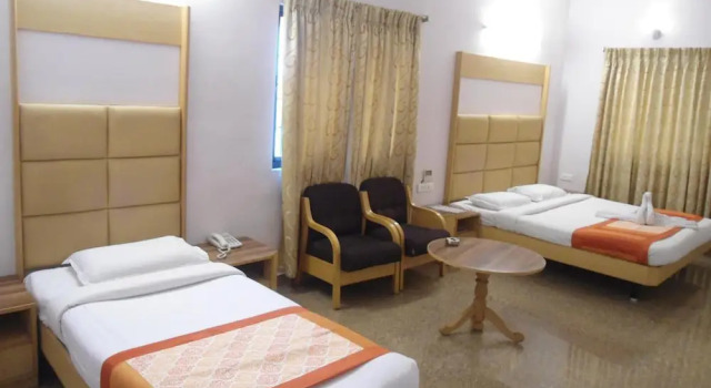 Трёхместный номер Standard Hotel Rajadhane
