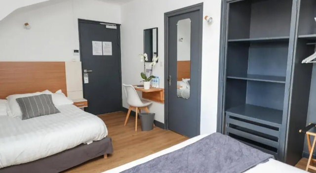Трёхместный номер Standard Hôtel La Réserve de Brive