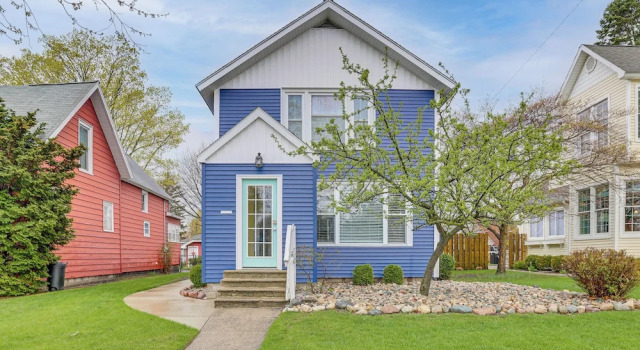 Коттедж Ludington Home w/ 6 Bicycles < 1 Mi to Beach!