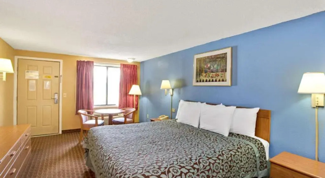Номер Standard Days Inn by Wyndham Lawrenceville