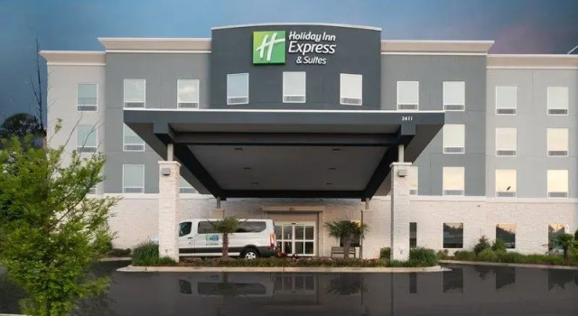 Кровать в общем номере Holiday Inn Express & Suites Memphis Arpt Elvis Presley Blv by IHG