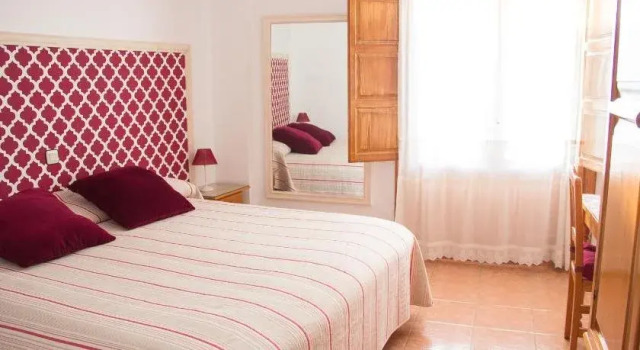 Hostal El Pozo, Book Hotel Chulilla Valencia Province