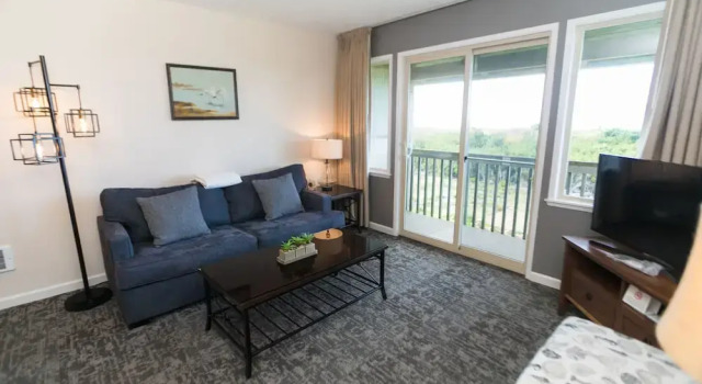 Люкс c 1 комнатой с балконом и с видом на океан Canterbury Inn