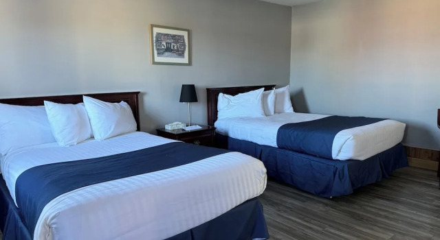 Четырёхместный номер Standard с балконом и рядом с пляжем Hotel-Motel Fleur de Lys