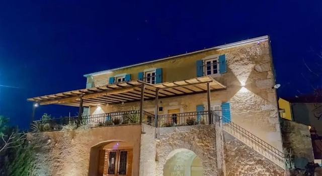 Вилла Villa CaPietra, rustic stone house