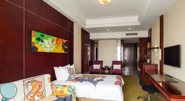 Трёхместный люкс с красивым видом из окна Xiaogan Yuji Grand Hotel