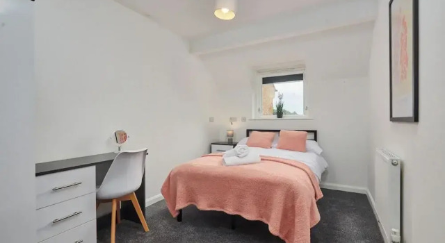 4 Bedroom, Free Parking, Contractors & Families, Varaa Lomakoti Mökit kohteessa Merseyside, Mökki