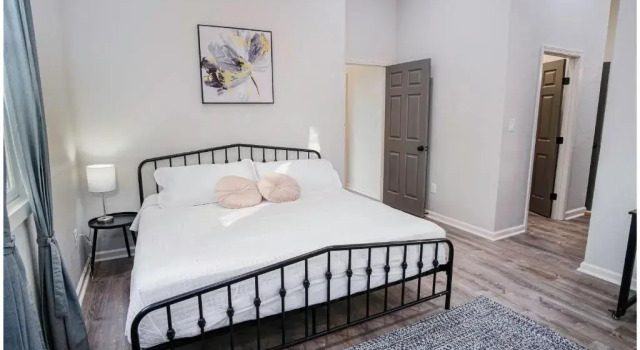 Magnificent 4BR Near Famous Riverwalk and Downtown, Забронировать Дом для отпуска Сан-Антонио Bexar County, рядом с Pittman-Sullivan Park