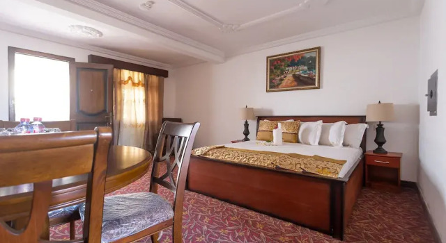 Номер Superior с балконом Royal Elmount Hotel