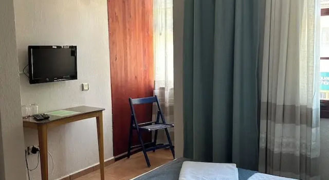 Двухместный номер Standard с балконом Villa Danlin Hotel