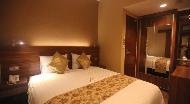 511 Ideal Stay Hotel
