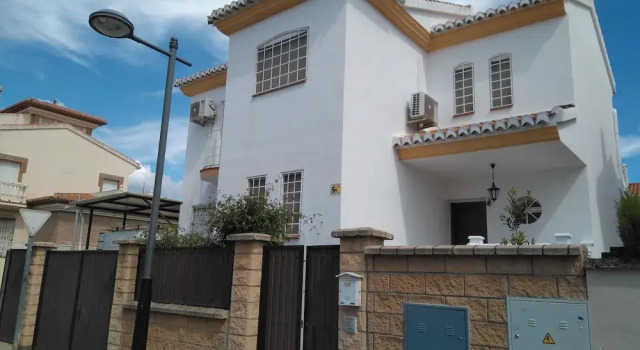 Villa With 4 Bedrooms in Cúllar Vega, With Private Pool, Furnished Ter, Varaa Villa Mökit kohteessa Granada, Mökki