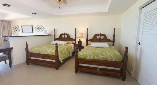 The Crown House Hotel, Buchen Sie Hotel 3-Sterne-Hotels in Philipsburg, 3*
