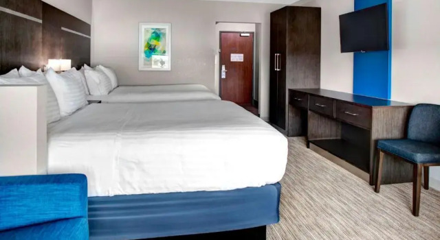 Люкс Holiday Inn Express & Suites Coldwater by IHG