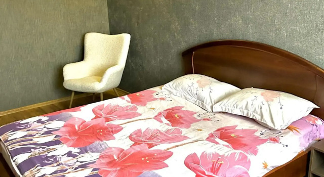 Status Apartment, Varaa Huoneisto Hotellit Tšerkasy pysäköinnillä, Pysäköinti
