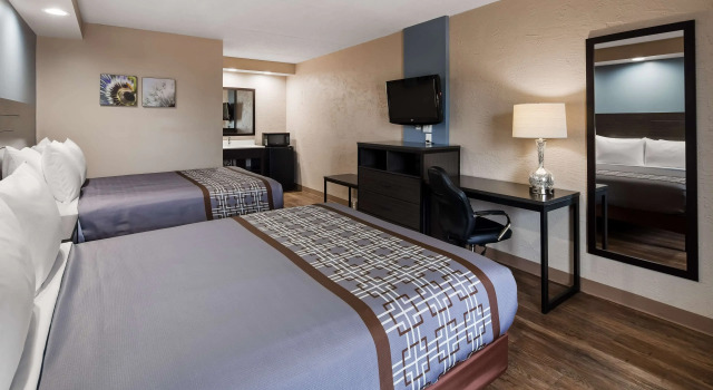 Четырёхместный номер Standard SureStay Hotel by Best Western Jasper