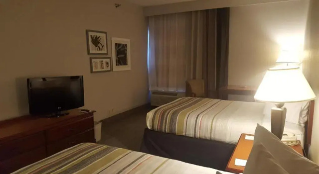 Четырёхместный номер Standard Country Inn & Suites by Radisson, Bryant Little Rock , AR