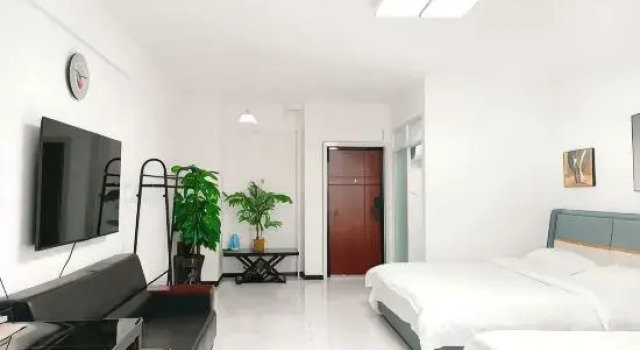 Кровать в общем номере Century Hongyuan Hotel (Chongqing Road Branch)