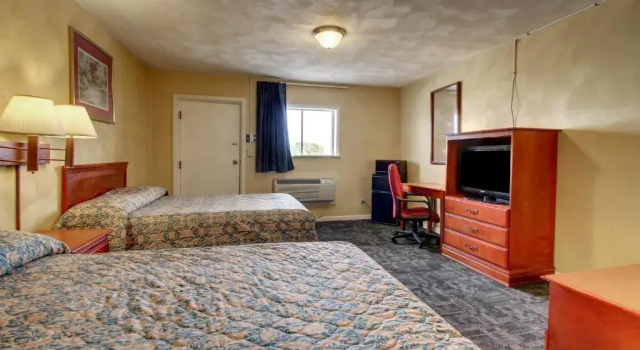 Четырёхместный номер Standard Star Motel