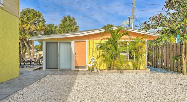 Remodeled Siesta Key Escape Walk to the Beach!, Забронировать Дом для отпуска Сиеста-Ки Sarasota Area