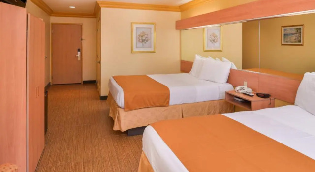Номер Economy H3 Inn & Suites - LAX Airport - Los Angeles