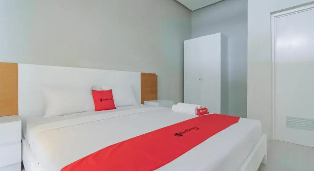 Семейный номер Standard RedDoorz Resort Syariah @ Idelansia Homestay Ciater