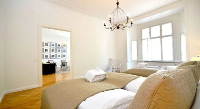 Vienna Residence Colossal Apartment With Balcony and Space for 8 Guest