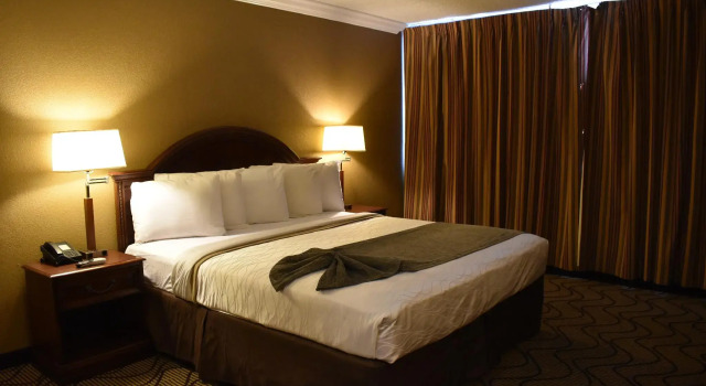 Jack London Inn