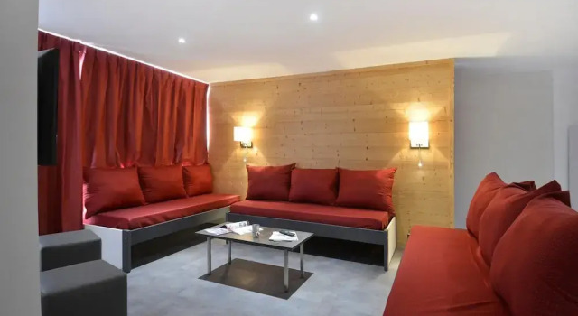 Residence Saintjacques Five-roomed Apartment for 11 People of 109 m2 S902, Prenota Appartamento Hotel a Rodano-Alpi con parcheggio, Parcheggio