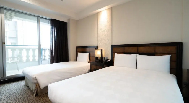 Трёхместный номер Deluxe с балконом XINSHE Hotel - Linsen
