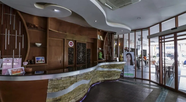 NIDA Rooms Patong 198 Phang Drive, Забронировать Отель Отели Патонг-Бич с бассейном, рядом с Больница Патонга, Бассейн