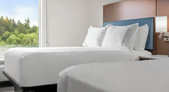 Четырёхместный номер Standard EVEN Hotel Portland – Beaverton by IHG