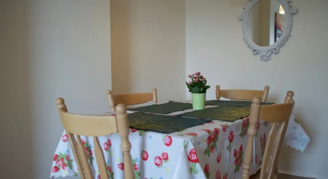 1 Bedroom Flat 15 Minutes From Edinburgh City Centre, Prenota Hotel Murrayfield 